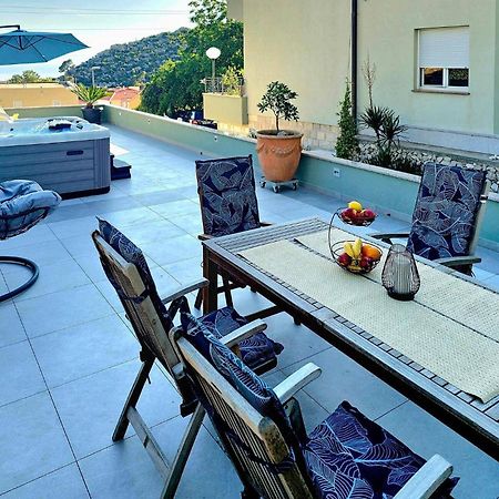 Amazing Apartment In Makarska With House Sea View 外观 照片