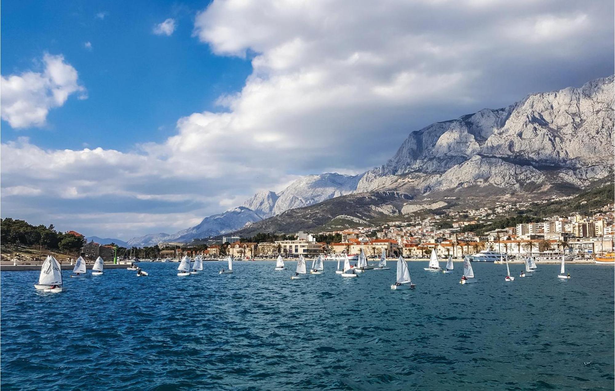 Amazing Apartment In Makarska With House Sea View 外观 照片